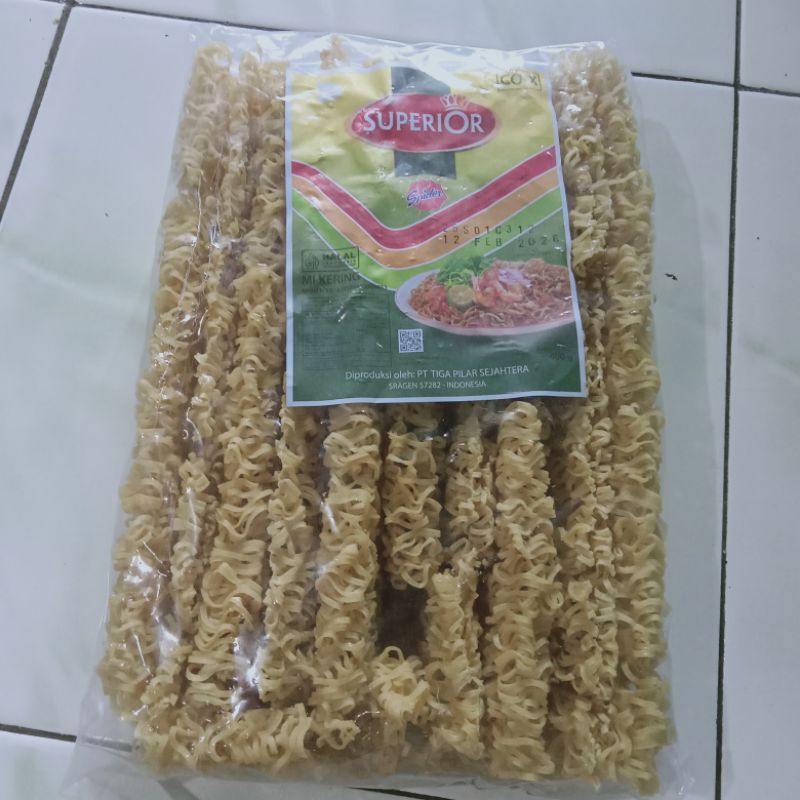 Superior mie kuning kering keriting