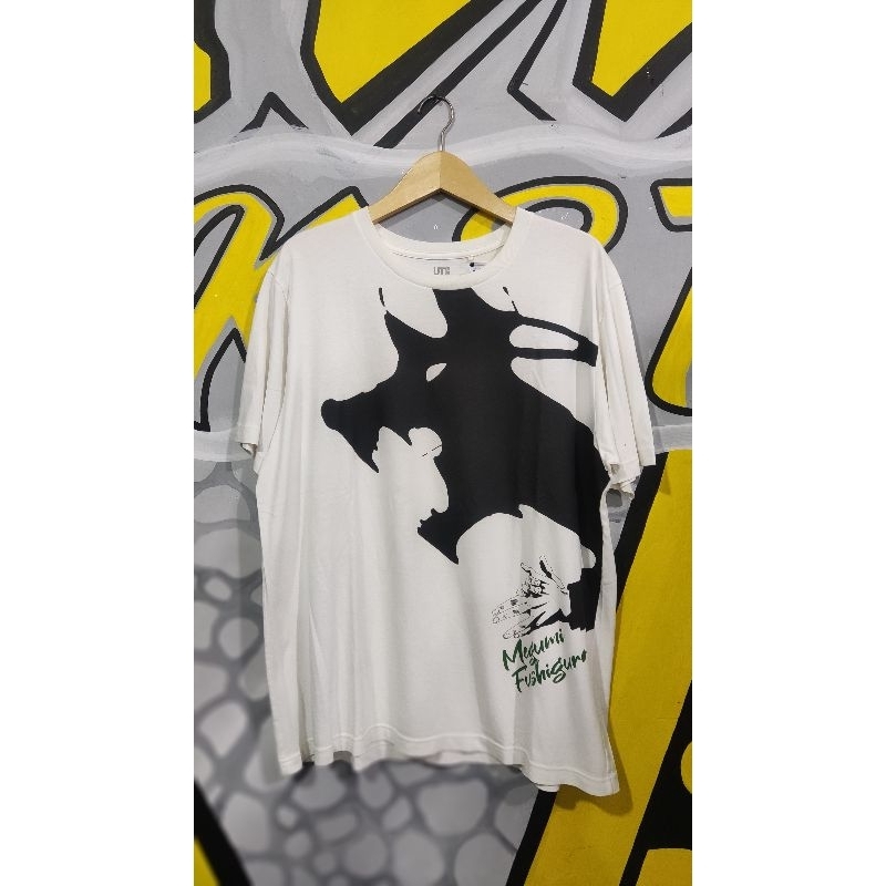 kaos uniqlo anime jujutsu kaisen