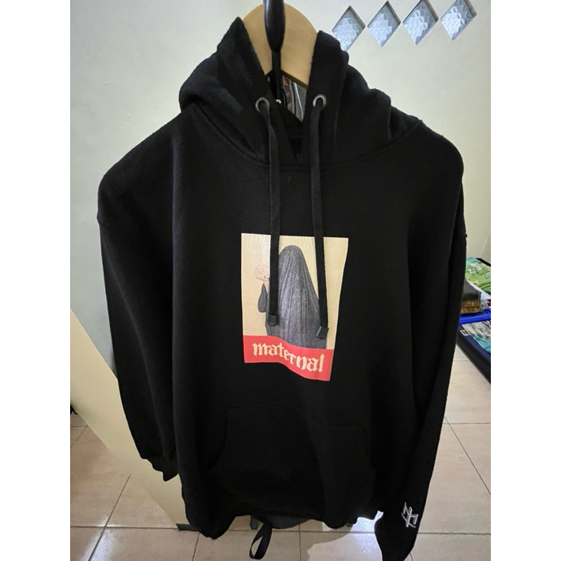 hoodie maternal disaster