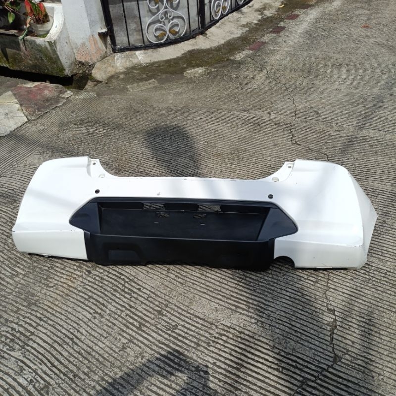 bemper belakang original new agya 2023 keatas