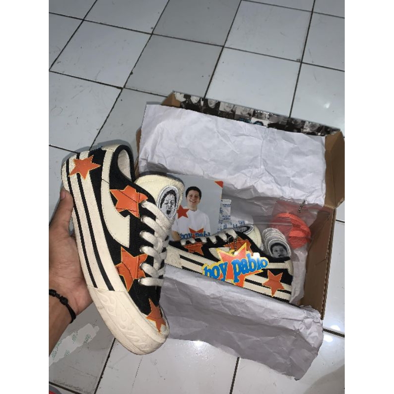 Sepatu Compas x boy pablo