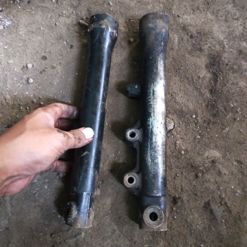 Tabung Botom Bottom Sok Skok Shock Breaker Depan Suzuki Shogun Kebo Tornado GS GX Cakram Original Be
