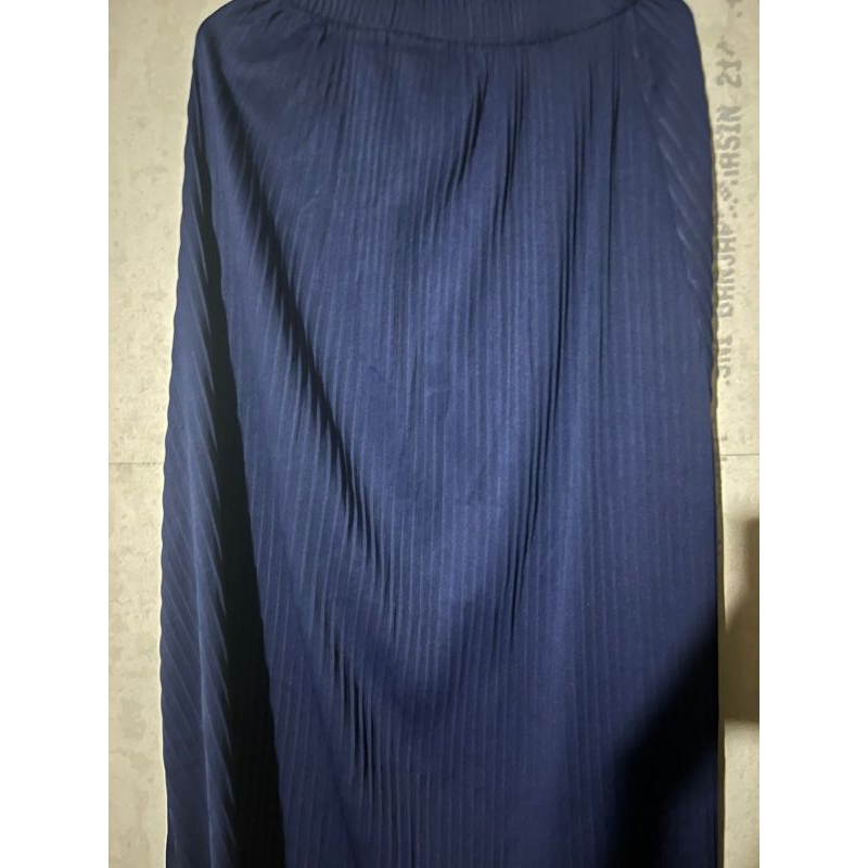 preloved rok plisket