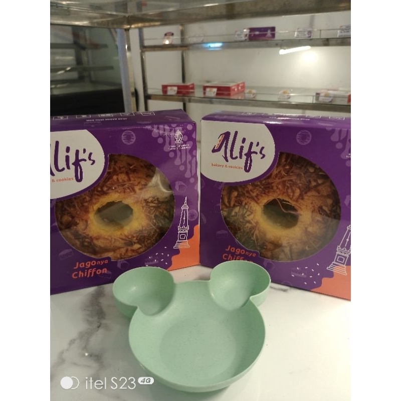 2 pcs chiffon cake KEJU besar alif's bakery