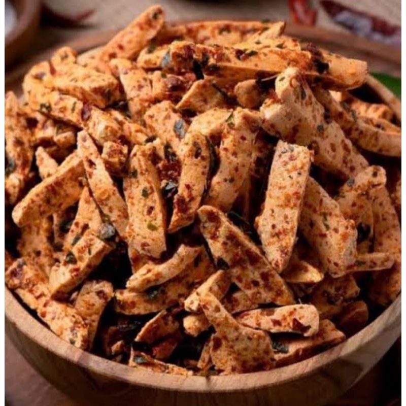 

Basreng stik pedas daun jeruk renyah dan gurih.