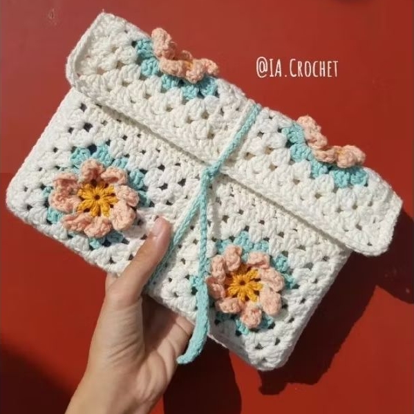 

Flower in Pastel - Sleeve Buku/Novel Handmade Rajut