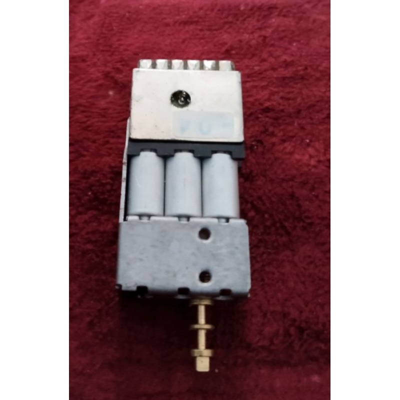 Kepala Tuner FM TAIWAN Kondisi Baru Bukan Bekas