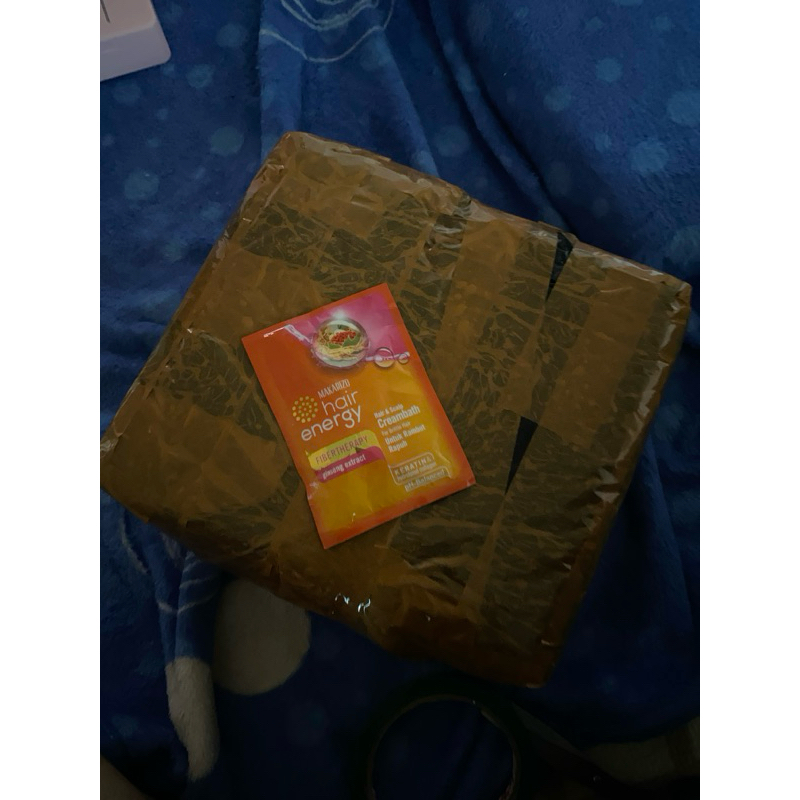 Paket Skincare Bodycare Makeup an Dina