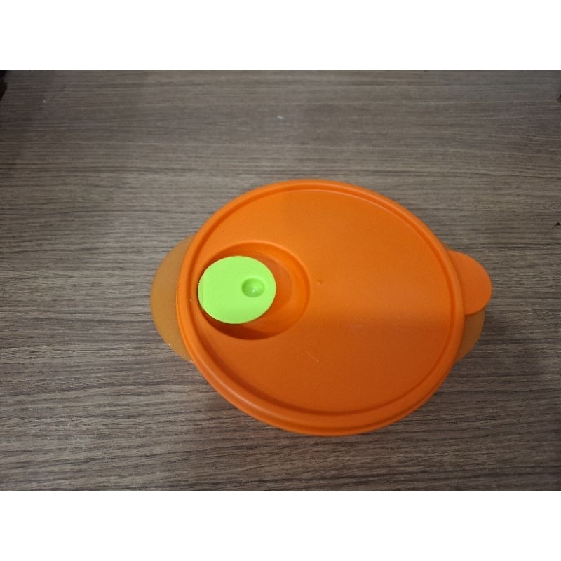 Kotak makanan oval original merk Tupperware