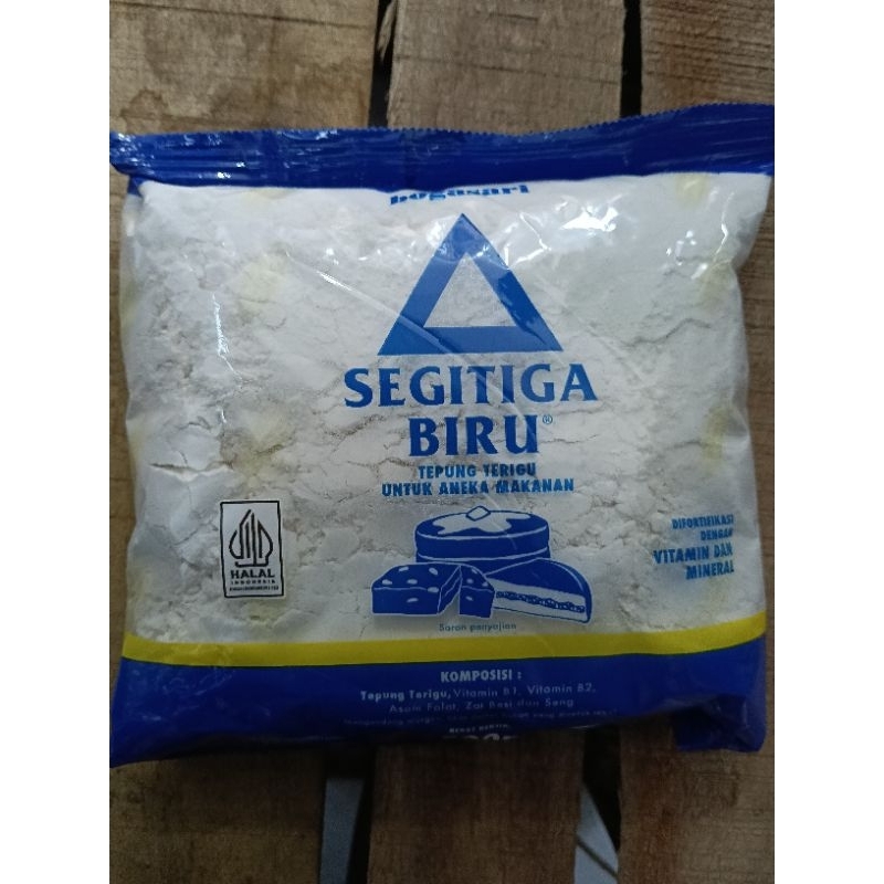 

tepung terigu segitiga biru kemasan 500gram