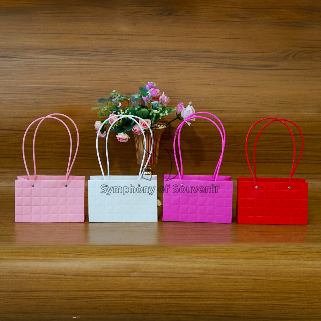 

Flower Bag Emboss Motif Kotak-Kotak Tas Buket Bunga Tas Hadiah Tas Hampers