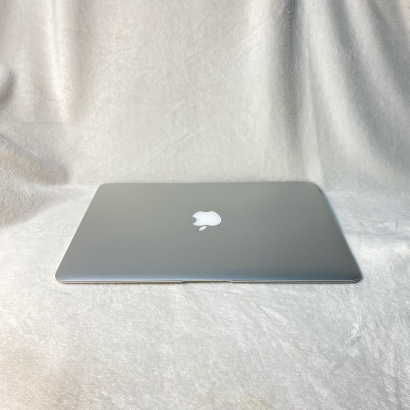 MACBOOK AIR 2017 RAM 8/256 gb Second