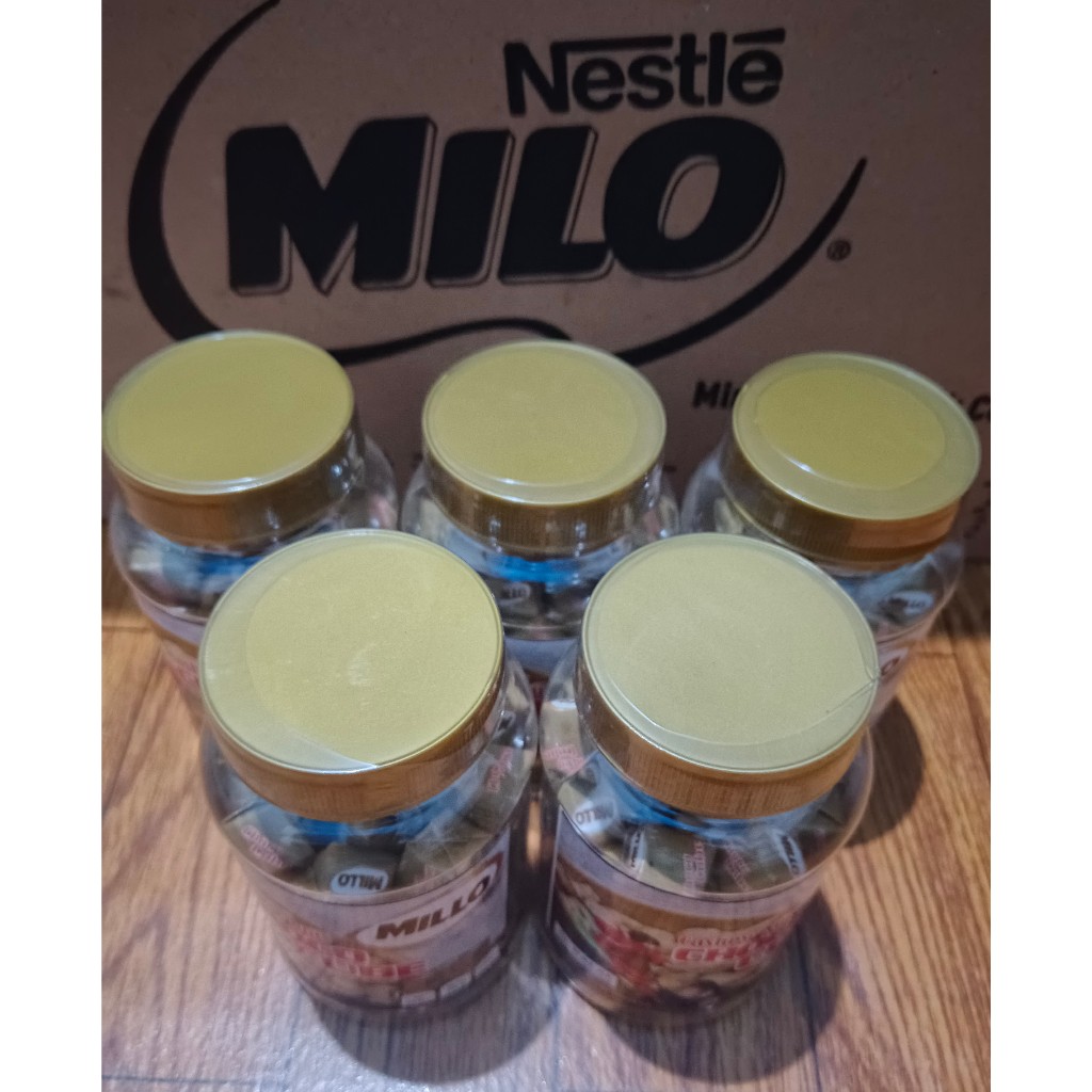 

Millo Cube Lokal Kacang Mede/Cashew Nuts 5 Toples (Per Toples Isi 50 Cube)