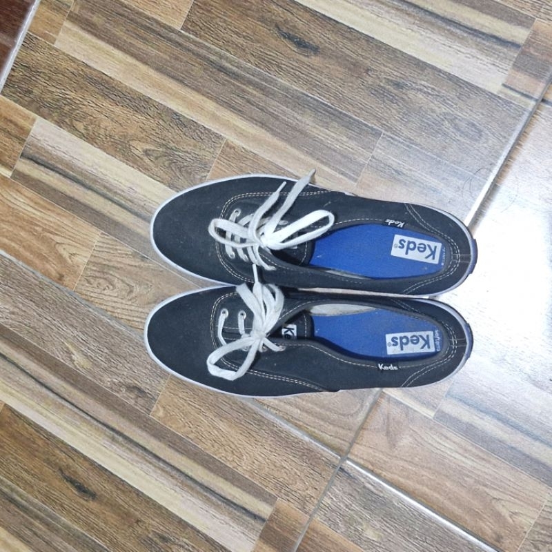 preloved sepatu keds