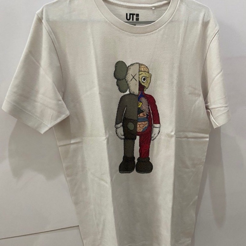 preloved uniqlo x kaws