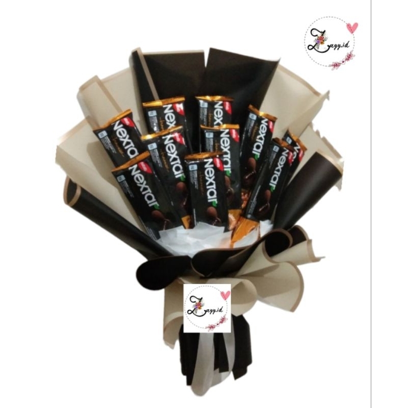 

Buket Snack Wisuda - Nextar Cream Hitam Hadiah Ulang Tahun Graduation Murah Elegan