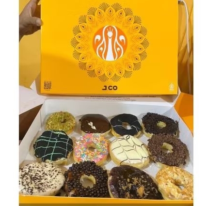 

J.CO donut isi 12 promoo