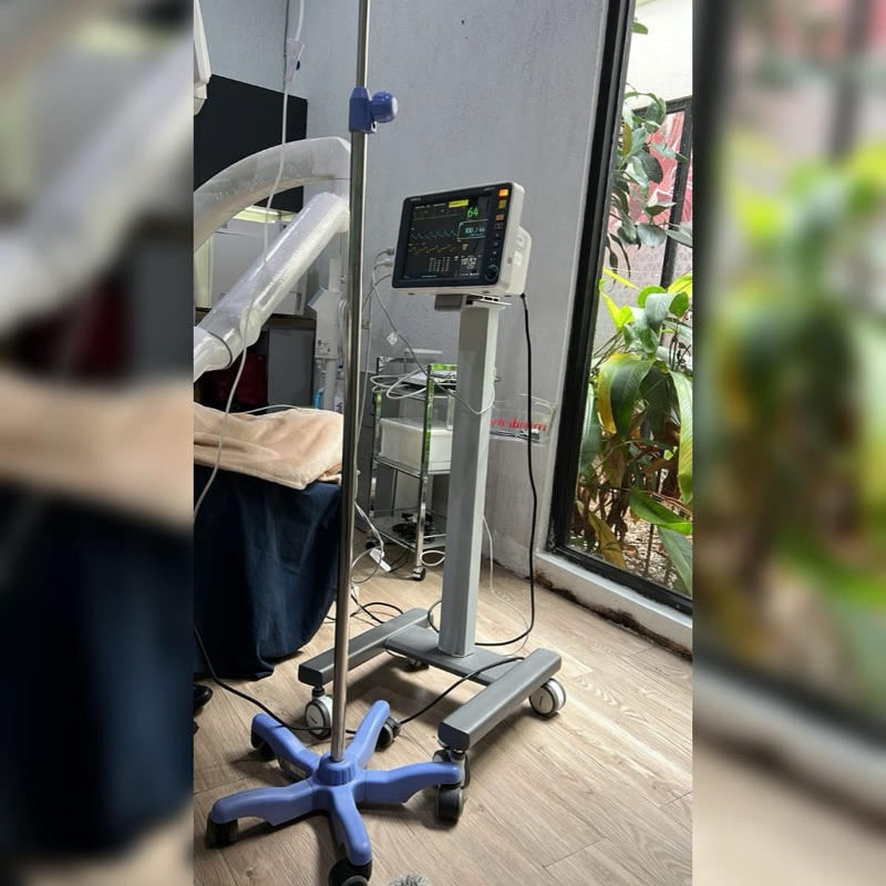 Trolley Pasien Monitor Umec 10