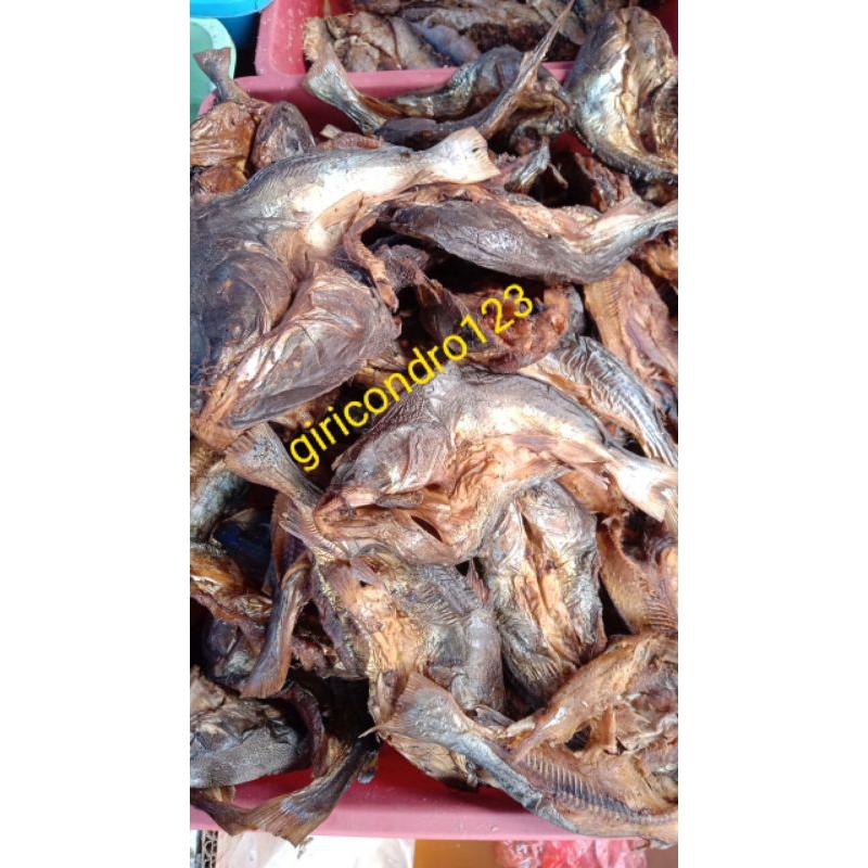 

IKAN ASAP BAUNG SUNGAI//500GR//