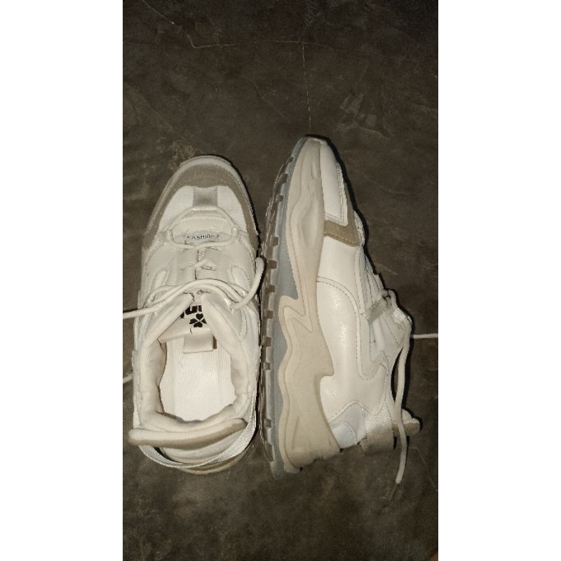 CANI sepatu wanita