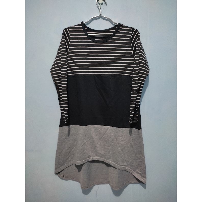 Preloved Atasan Wanita warna peach dan Hitam Abu-abu