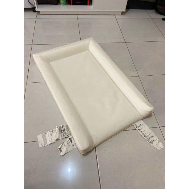IKEA VADRA Alas Ganti Popok Bayi