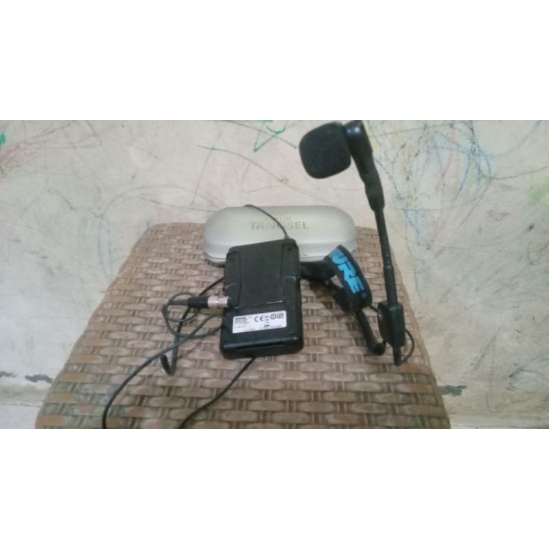 wireless microphone body pack Shure