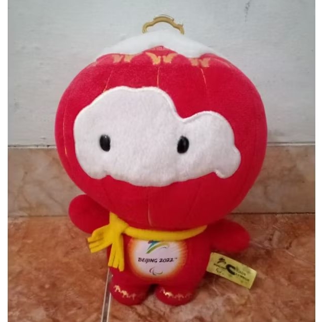 Boneka Maskot Paralympic Olimpiade Beijing 2022 Shuey Rhon Rhon
