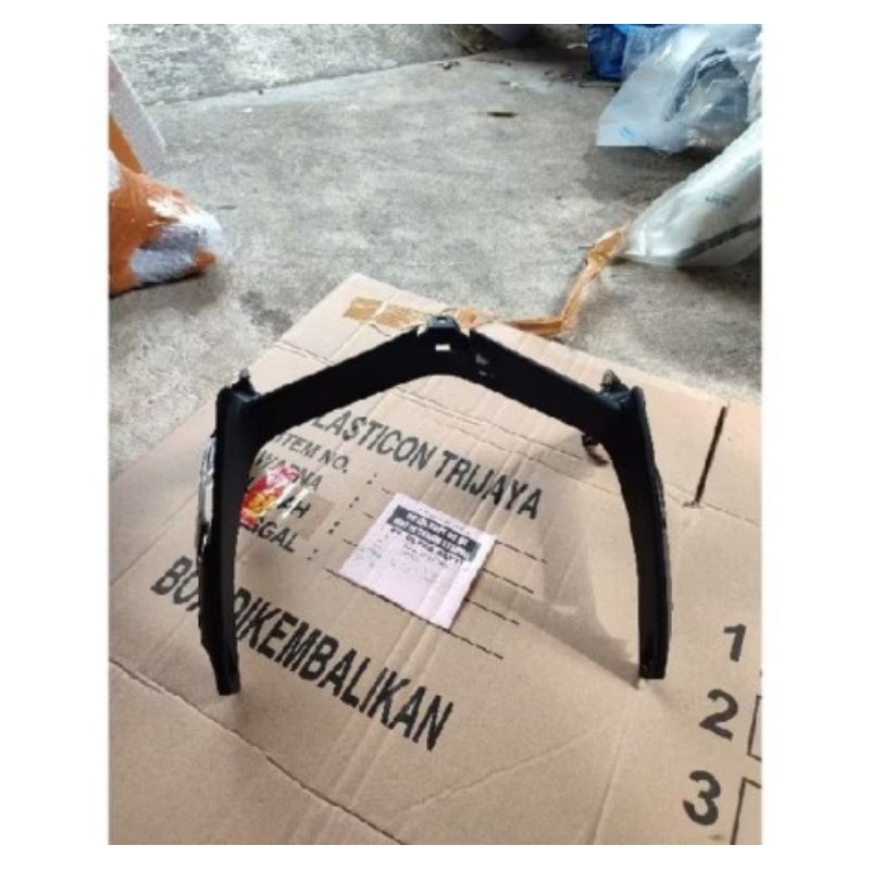 GARNIS DUDUKAN LAMPU DEPAN VARIO 110 FI 2014-2019