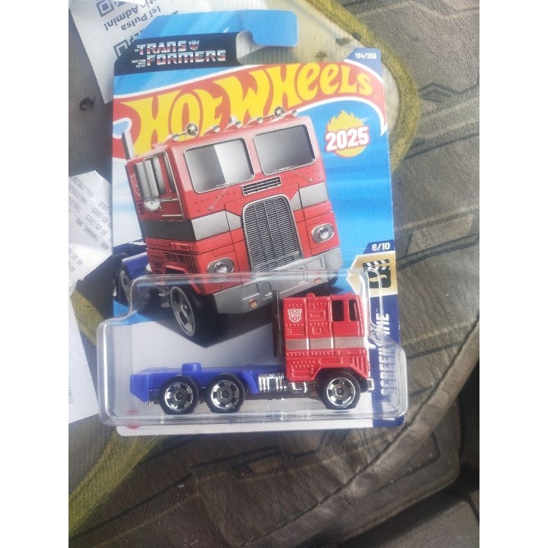 Hot Wheels Transformers Optimus prime
