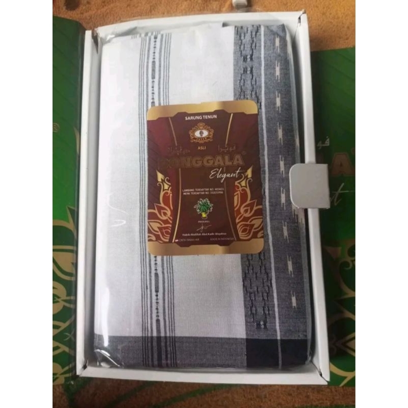 SARUNG DONGGALA SONGKET