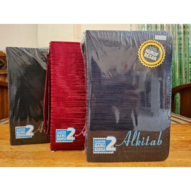 Alkitab Edisi Huruf Besar