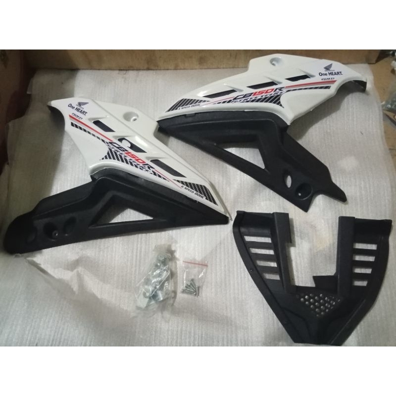 Cover Mesin CB150R New Vixion Putih Hitam Cover Engine CB150r Tutup Mesin Vixion CB150r Cover Mesin