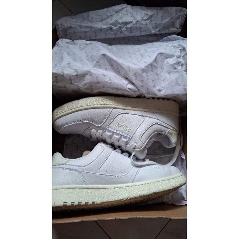 Preloved Sepatu Fila Ori Wanita