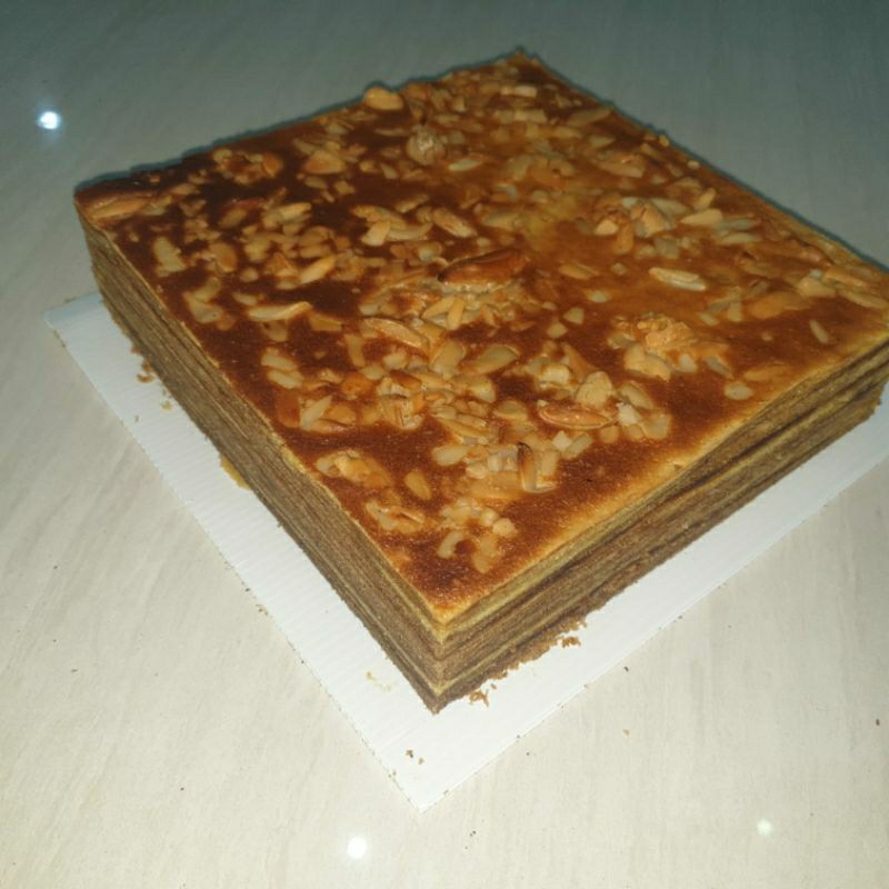 

Lapis Legit Kenari 100% Wijsman Butter & Telur Omega 3