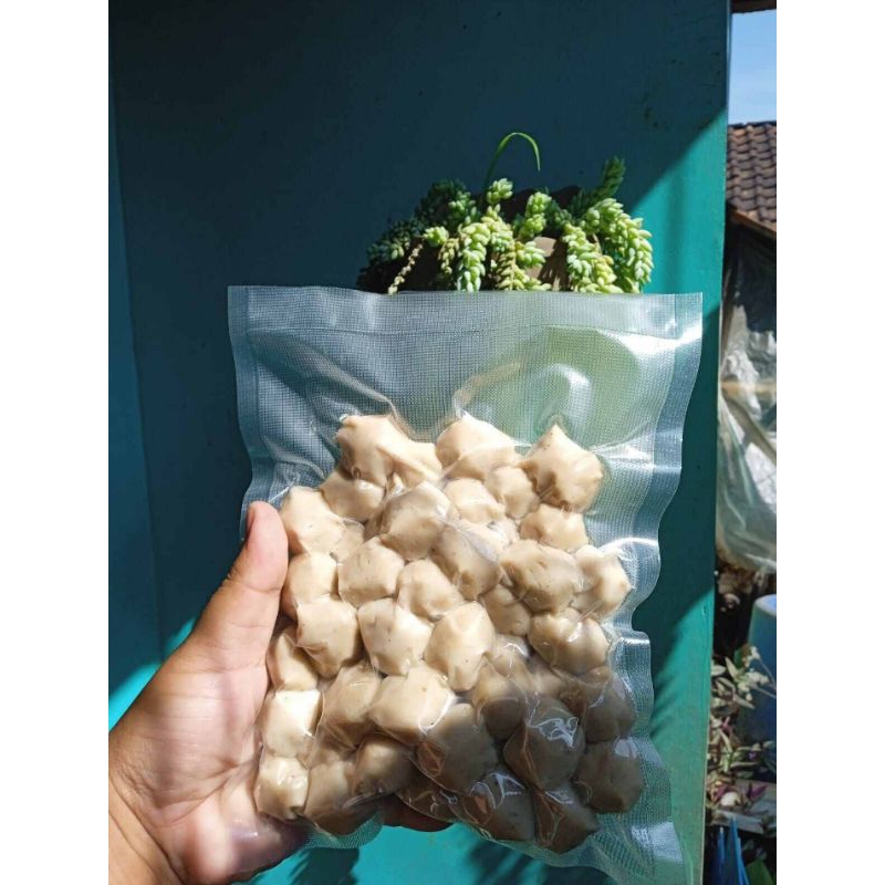 

Bakso daging sapi satu bungkus isi 50 butir enak nikmat home Made