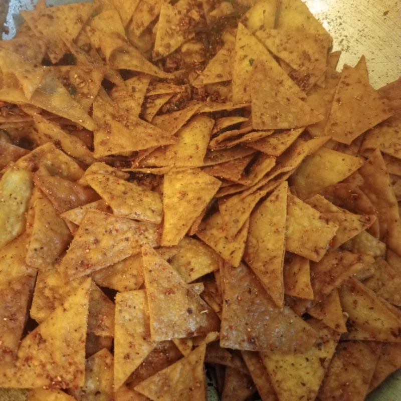 

kripik pedas /pangsit pedas