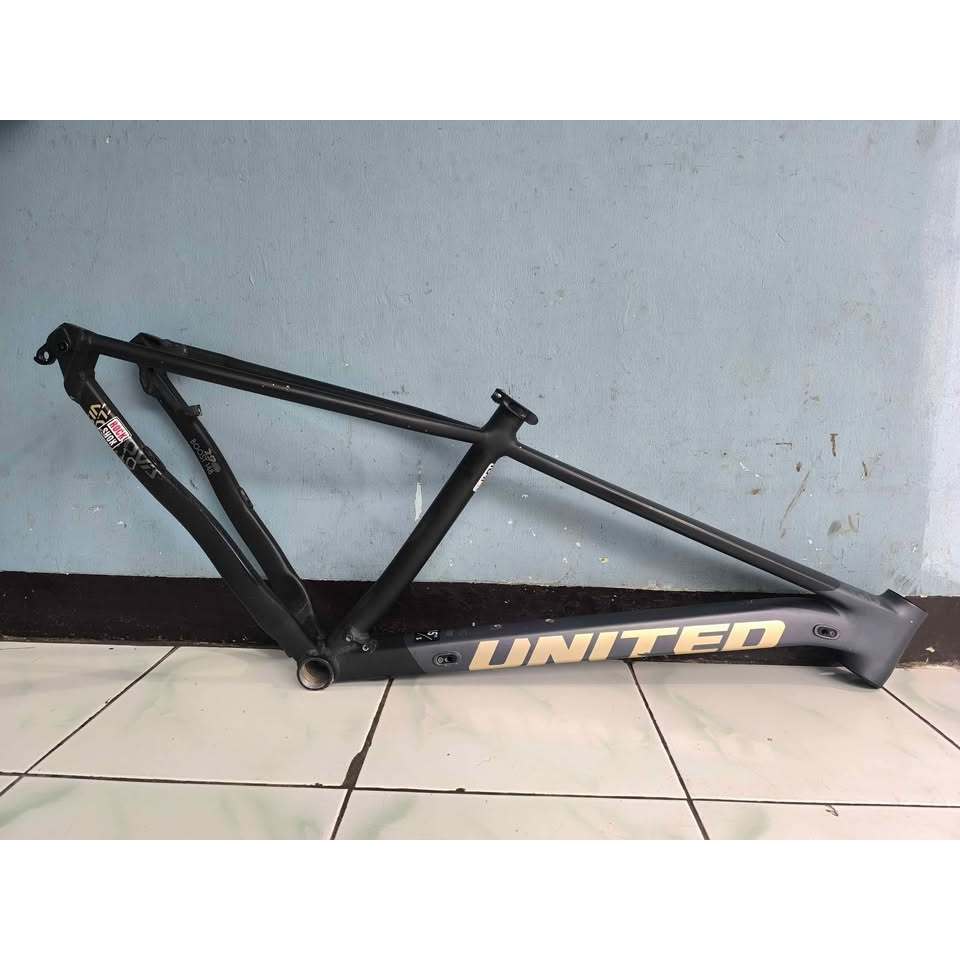 Frame United Clovis 5.1 ring 29er Size S15