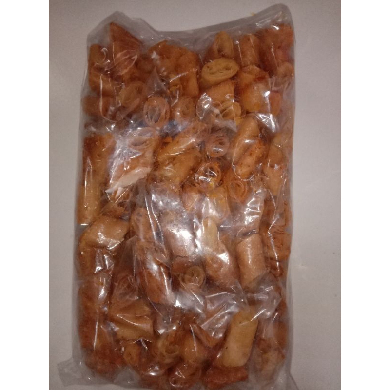 

Lumpia goreng lumping lumring keripik kripik lumpia rasa pedas 250 gr