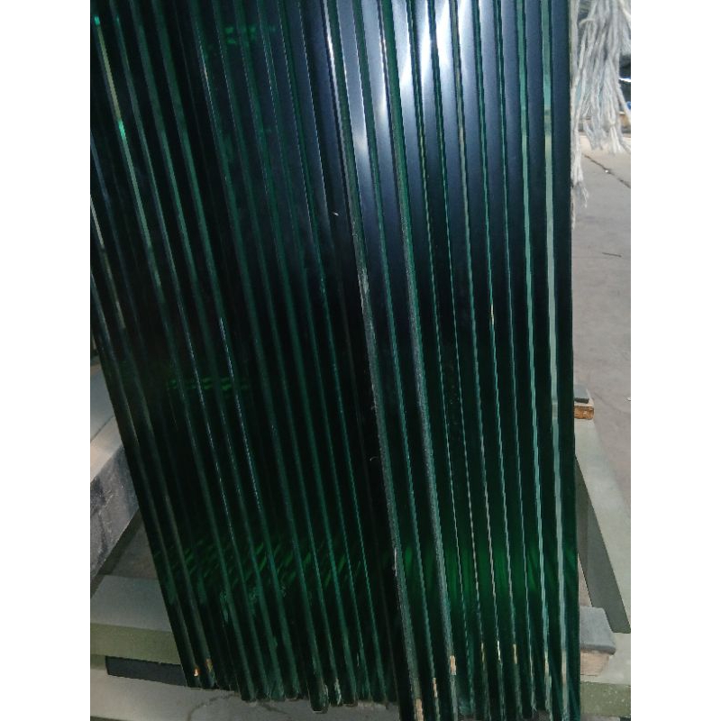 kaca 12mm tempered