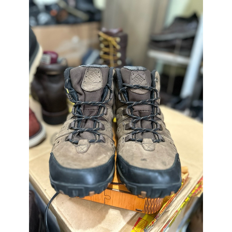 preloved sepatu Columbia Peakfreak Woodburn II Chukka Omni-Heat Boots