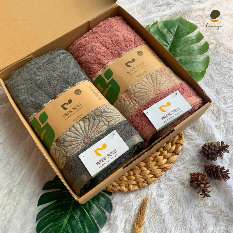 

Gift Box Hadiah Hampers Kado Handuk Couple