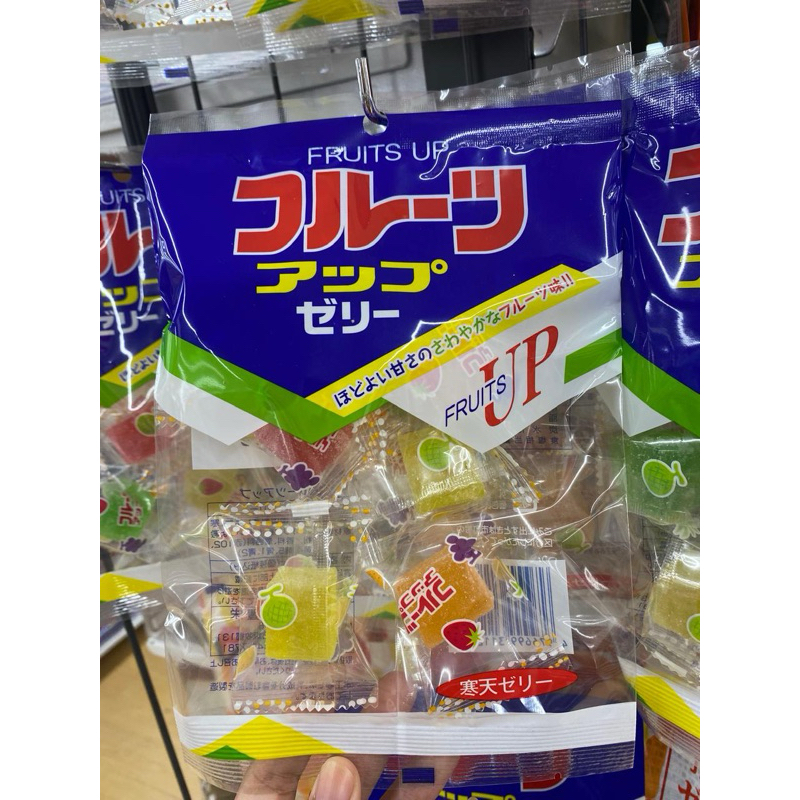 

permen jeli buah asal Jepang bernama "Fruits Up Jelly" dari Toyoeika