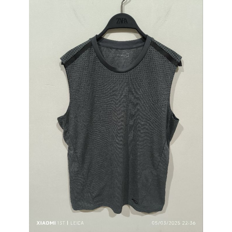 Preloved Kaos Tanpa Lengan Prospecs