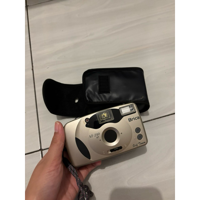 preloved kamera analog Brica AF240ST