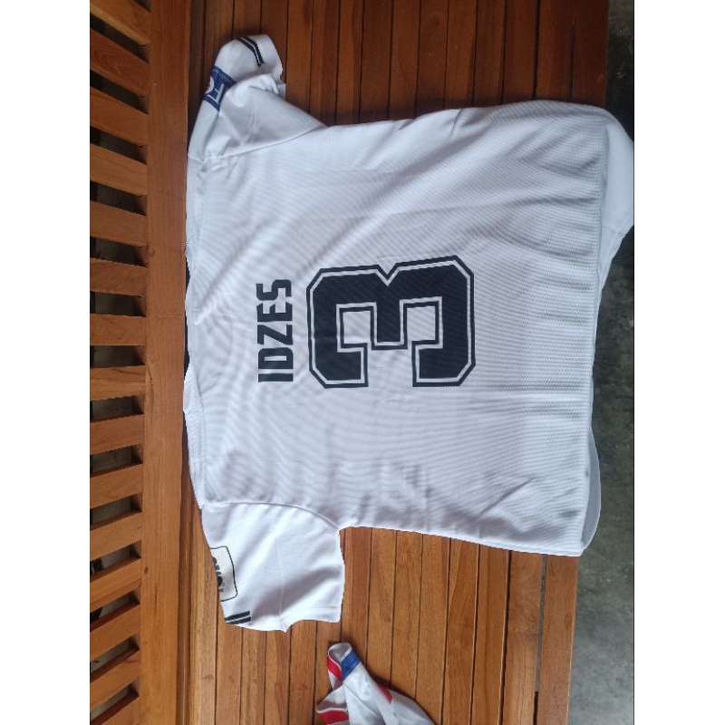 

Nama & Nomor Punggung