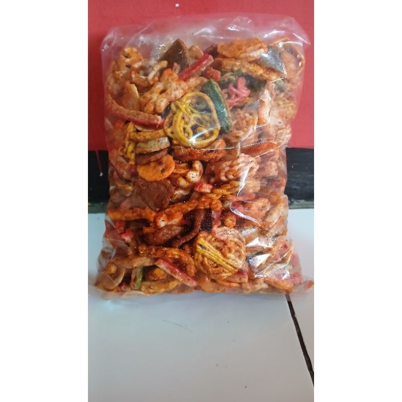 

Seblak Campur kerupuk beton pedas gurih Kemasan 1/2 kg. 1kg