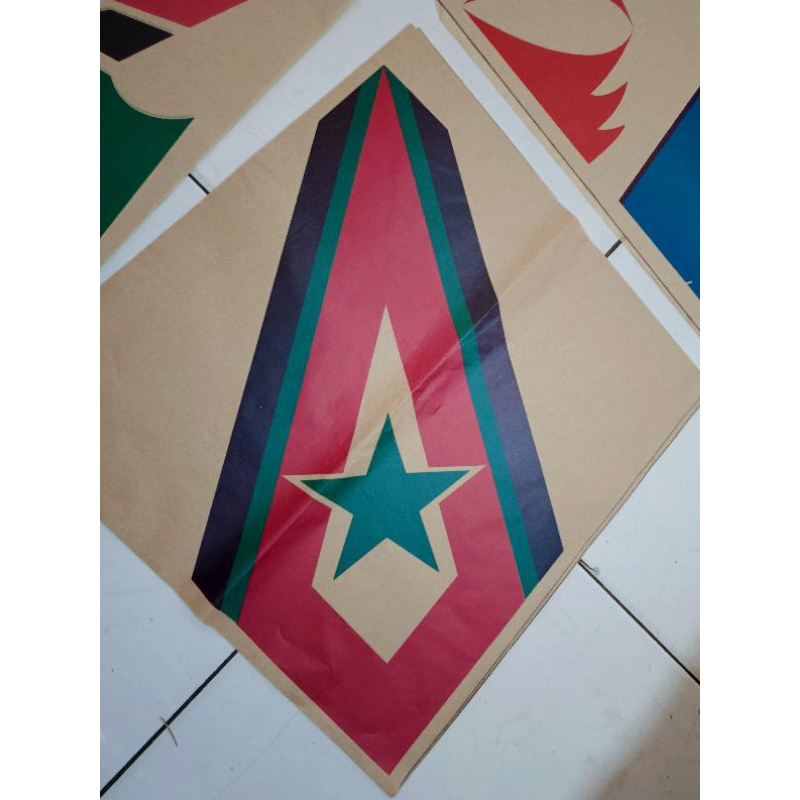 RB22 Kertas layangan sablon 2 warna D 100 lembar "HANYA KERTASNYA"