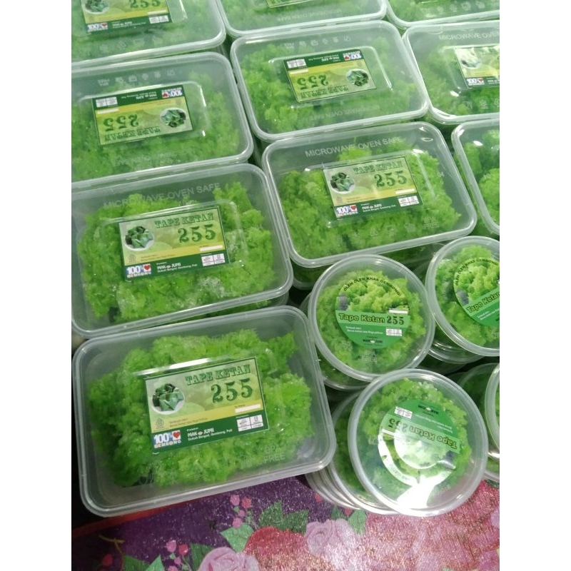 

Tape Ketan Hijau Maniss Asli Gembong Pati Kemasan 300 gram - 500 gram Tape Ketan Manis dan Enak.