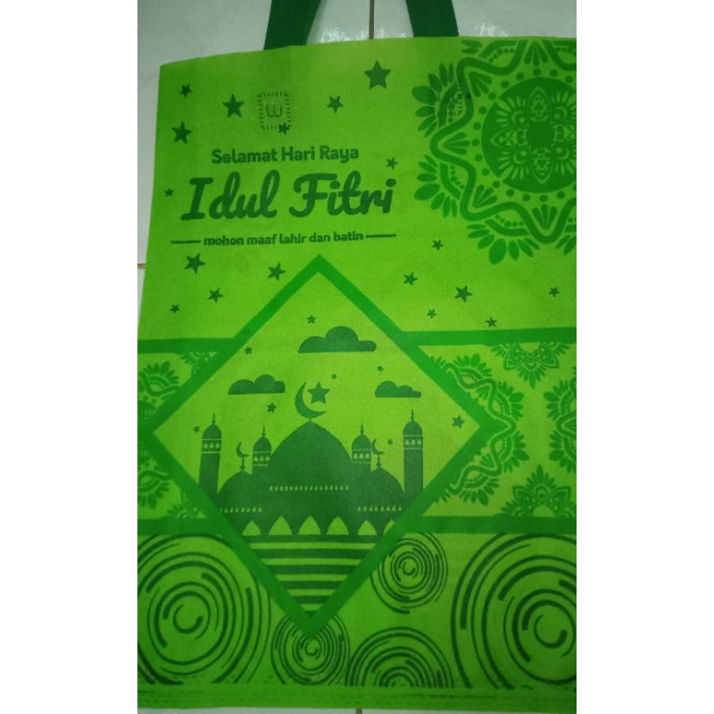 

Goodie Bag Tas Parcel Lebaran Ukuran Sedang
